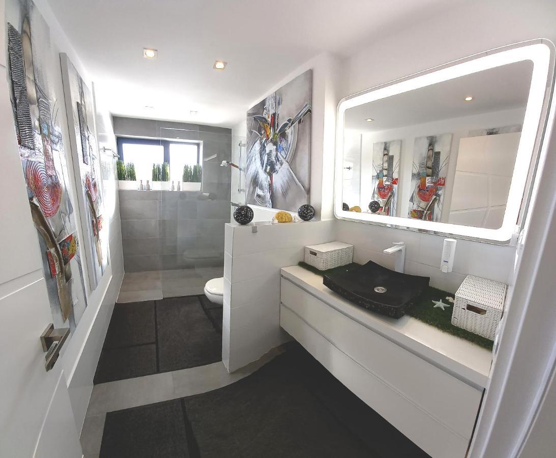 Luxus Apartment Mit Klimaanlage 코스타카르마 외부 사진